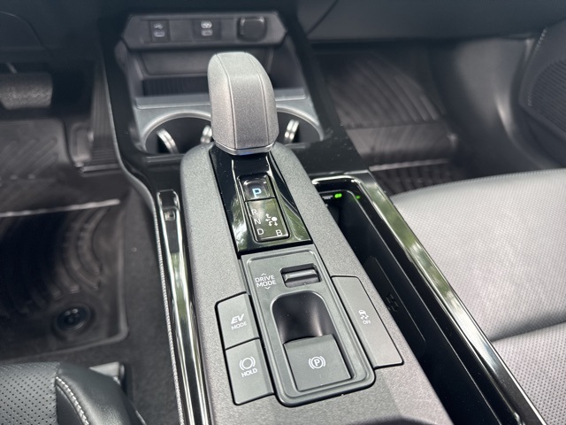 2024 Toyota Prius XLE photo 31