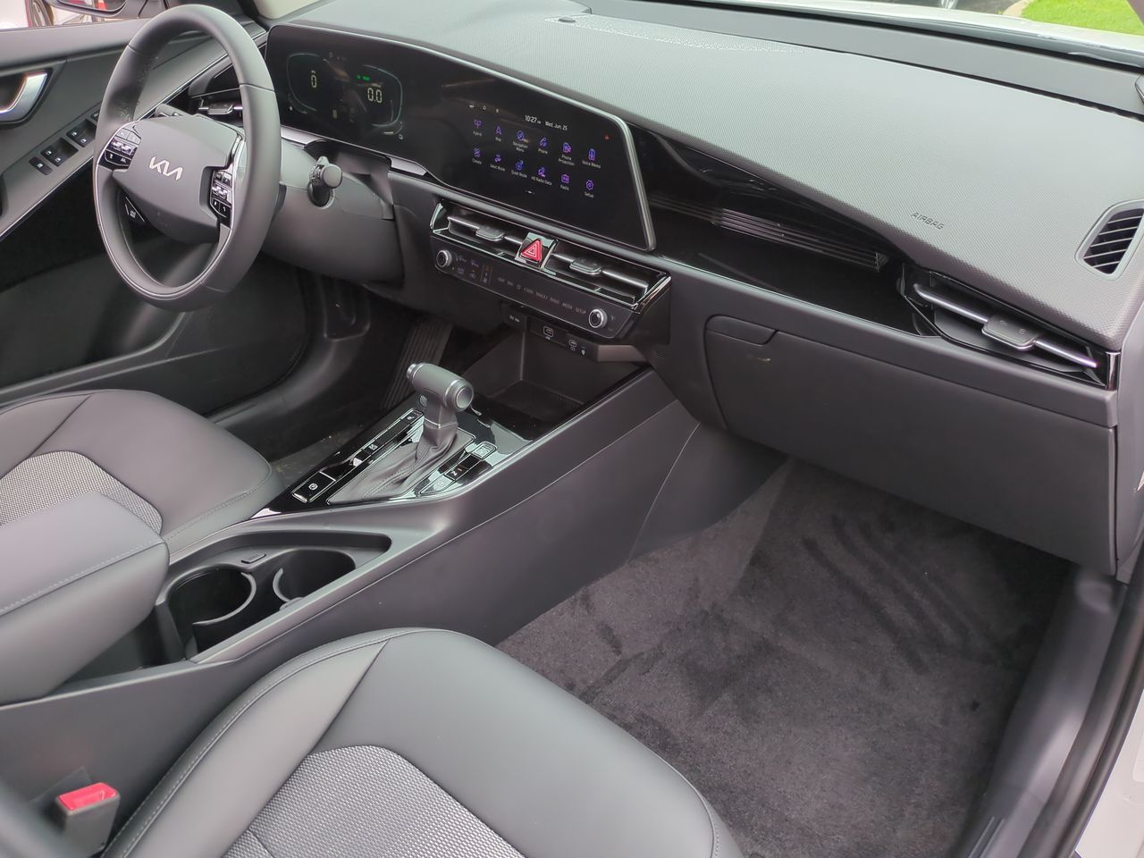 2025 Kia Niro EX photo 22