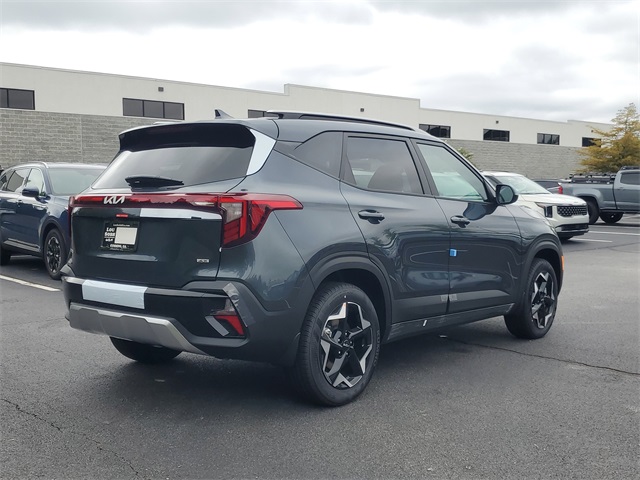 2025 Kia Seltos S photo 3