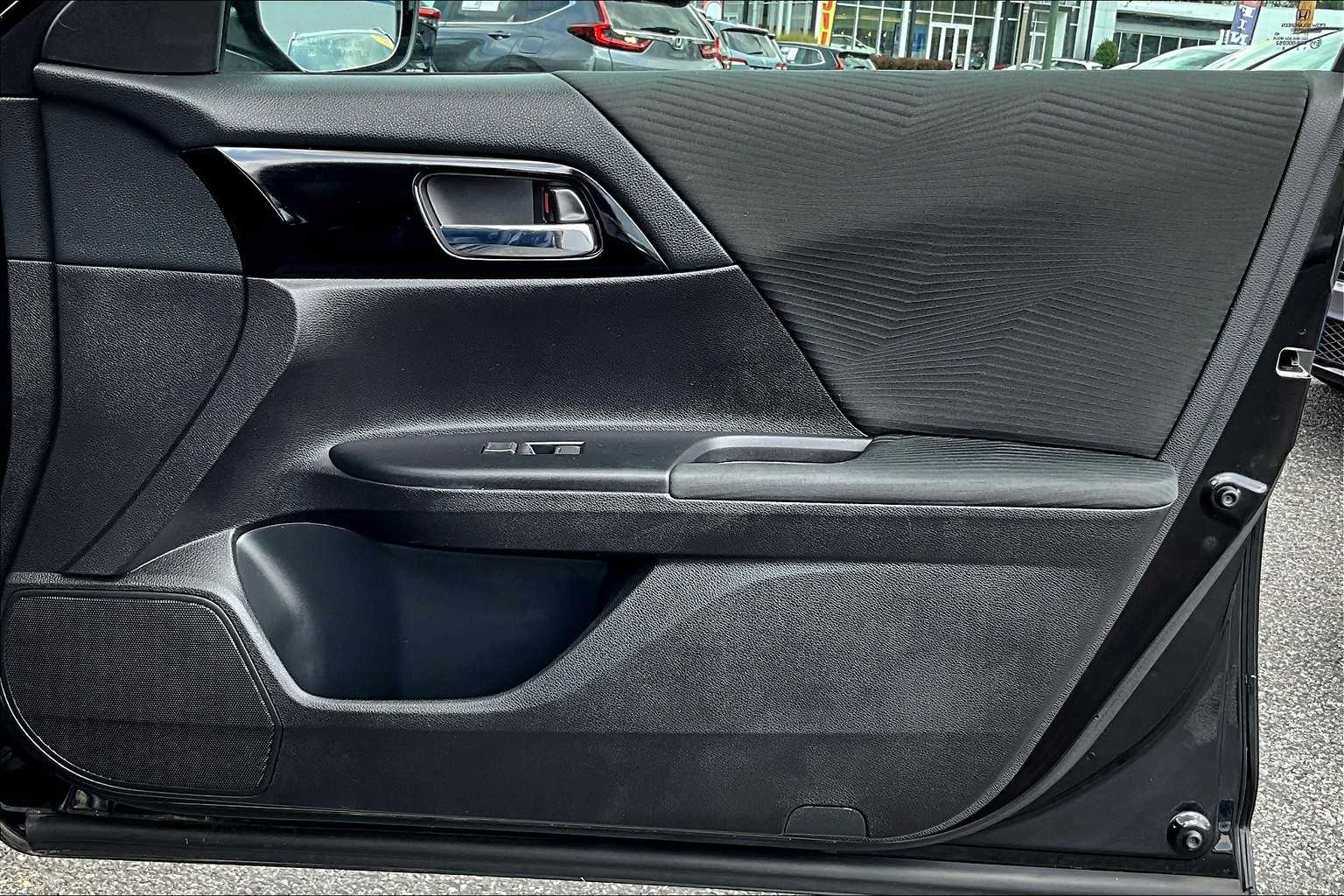 2016 Honda Accord LX photo 19
