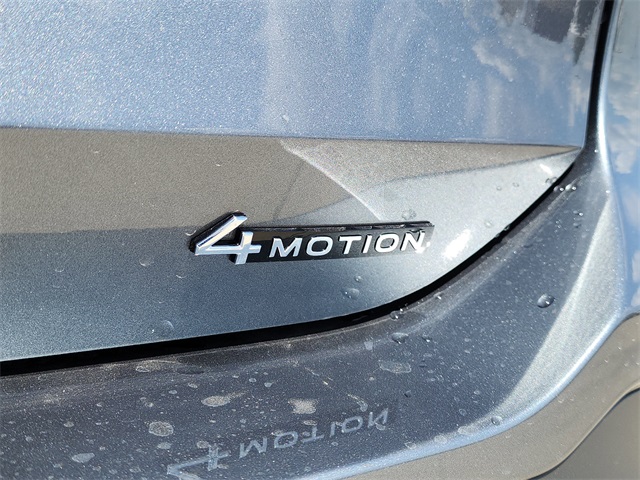 2025 Volkswagen Tiguan SE photo 4