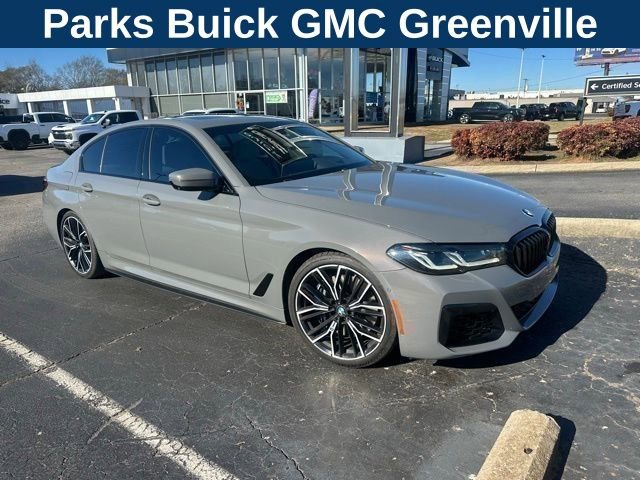 2021 BMW 5 Series M550i's photo
