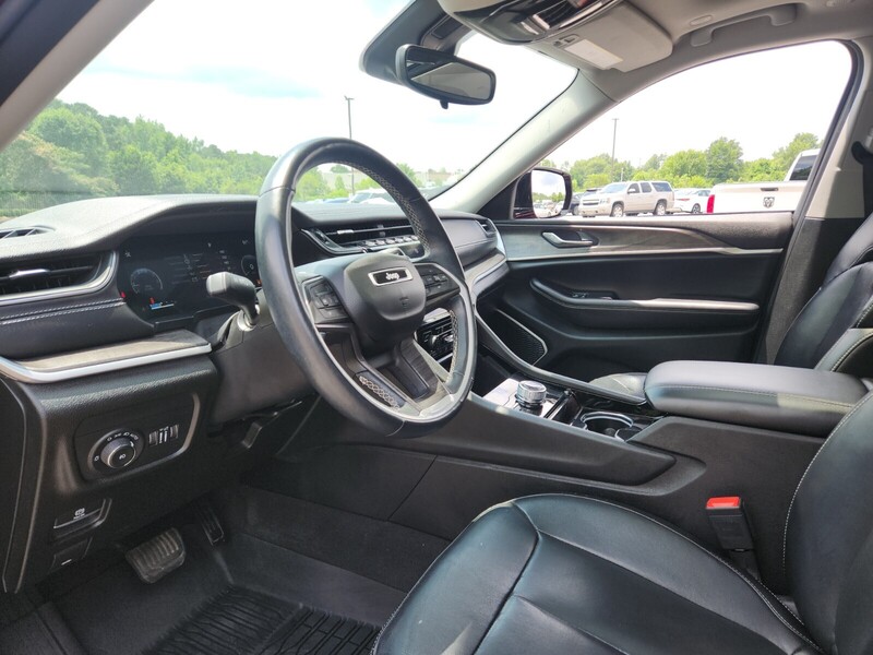 2021 Jeep Grand Cherokee Limited photo 2