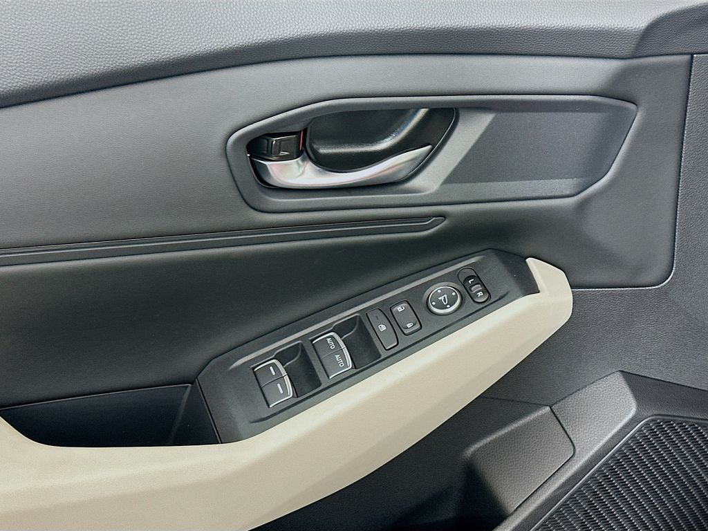 2025 Honda Accord SE photo 19