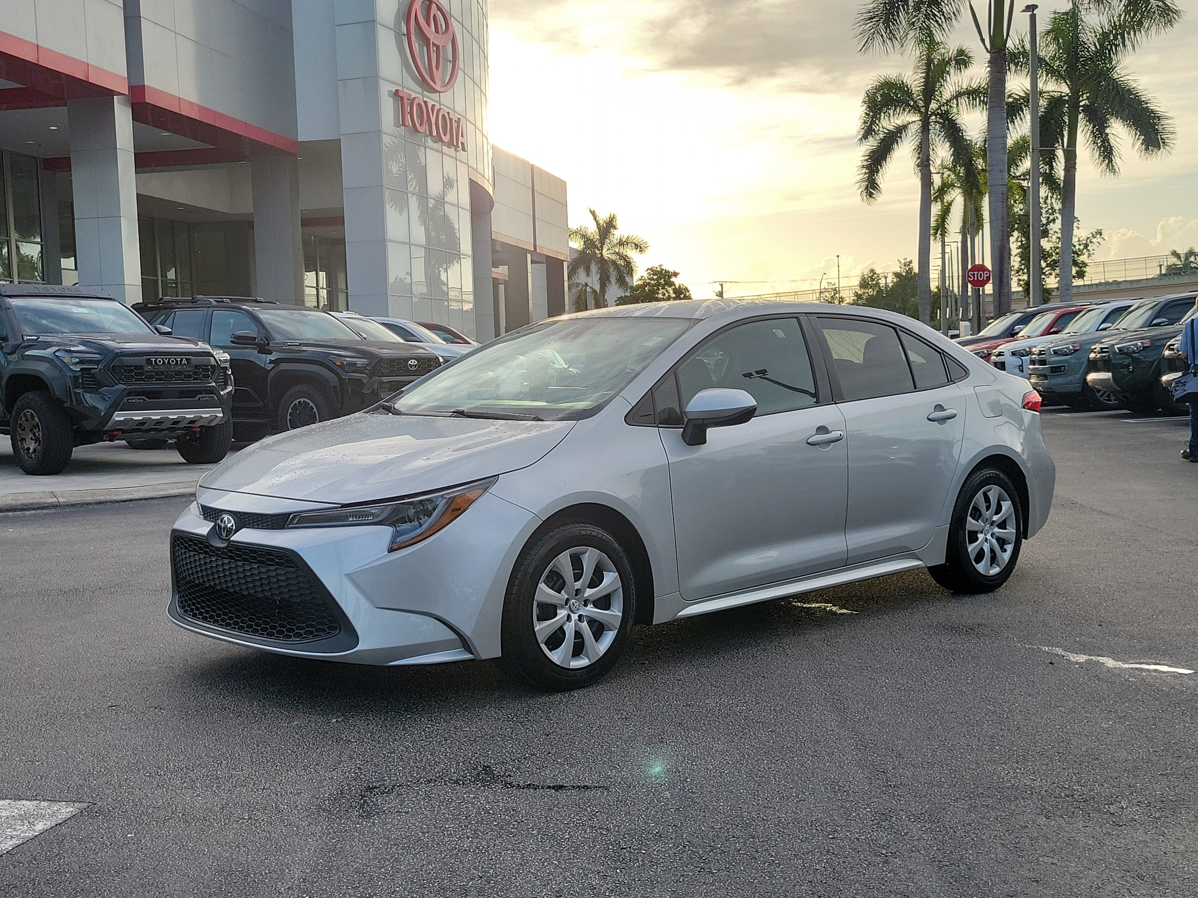 Used 2021 Toyota Corolla LE with VIN 5YFEPMAE3MP158265 for sale in Doral, FL