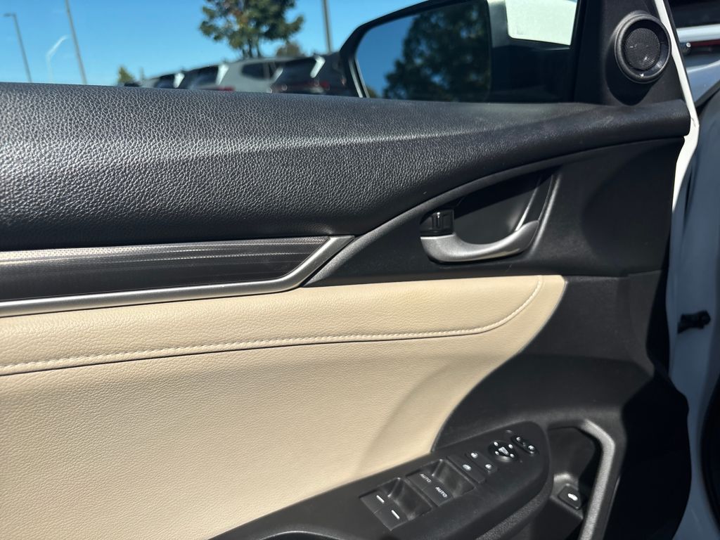 2021 Honda Civic EX-L photo 12
