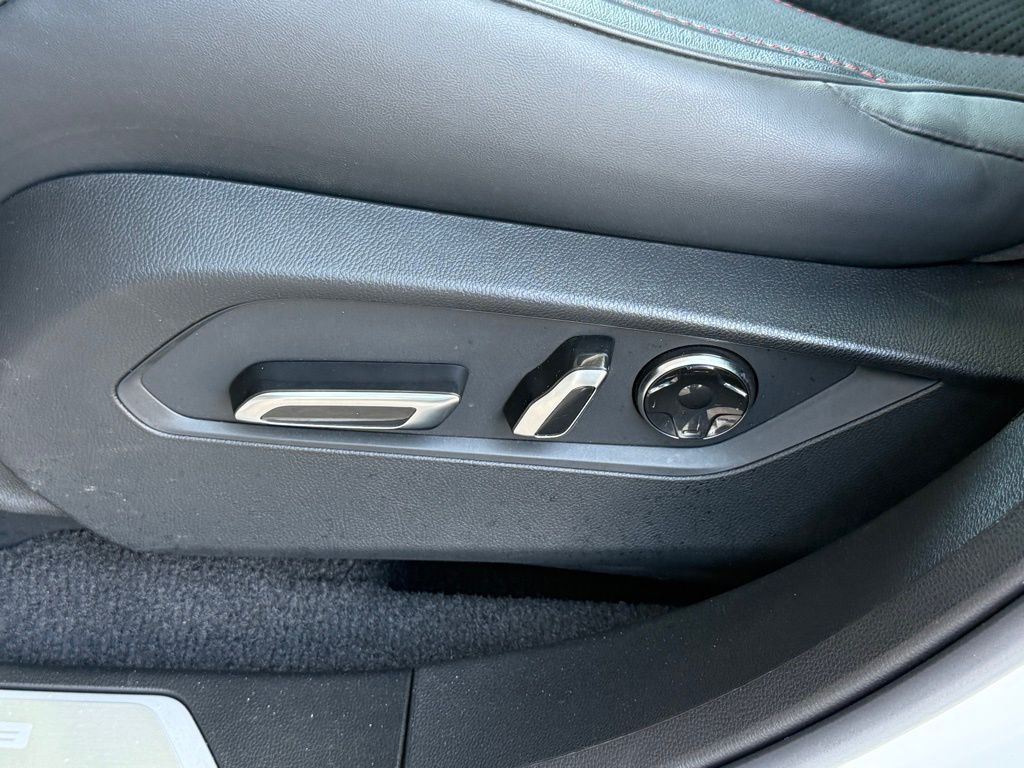 Used 2025 Platinum White Pearl Acura A-Spec Package image 32