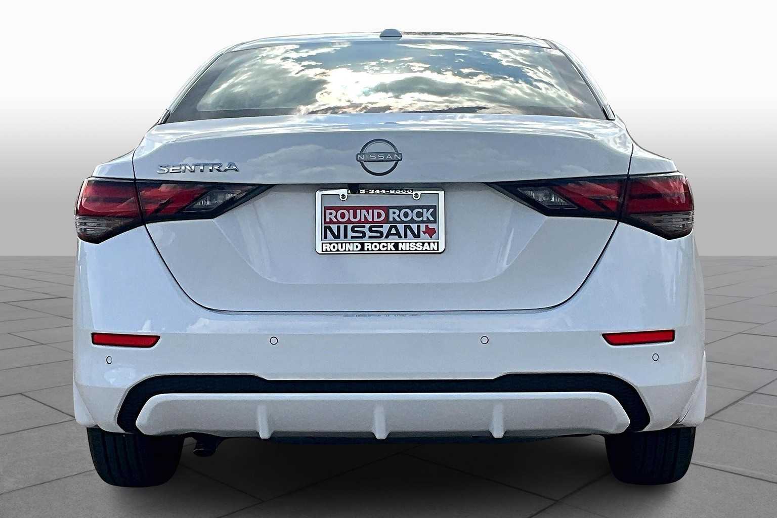 2025 Nissan Sentra SV photo 4