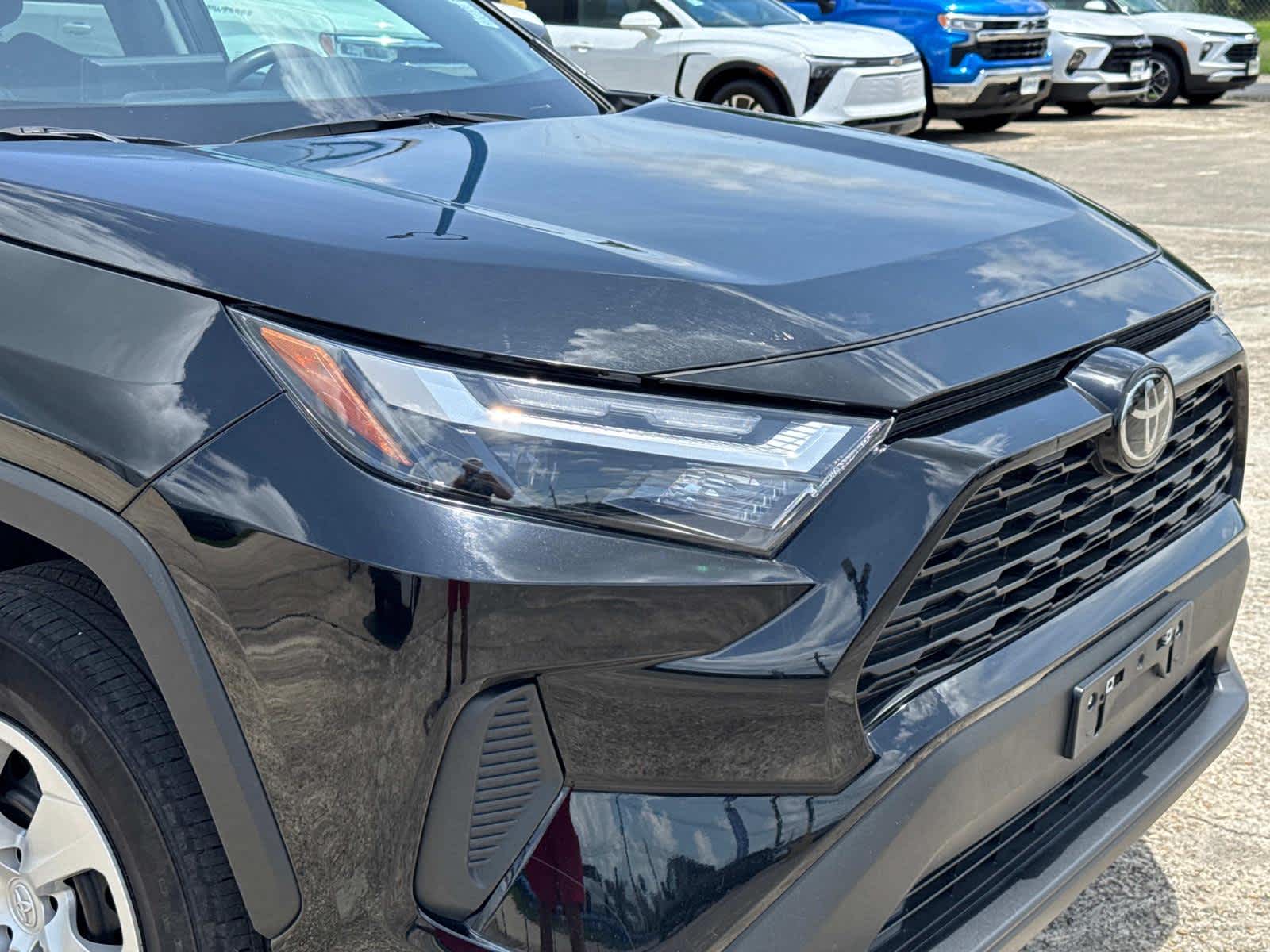 2024 Toyota RAV4 LE photo 5