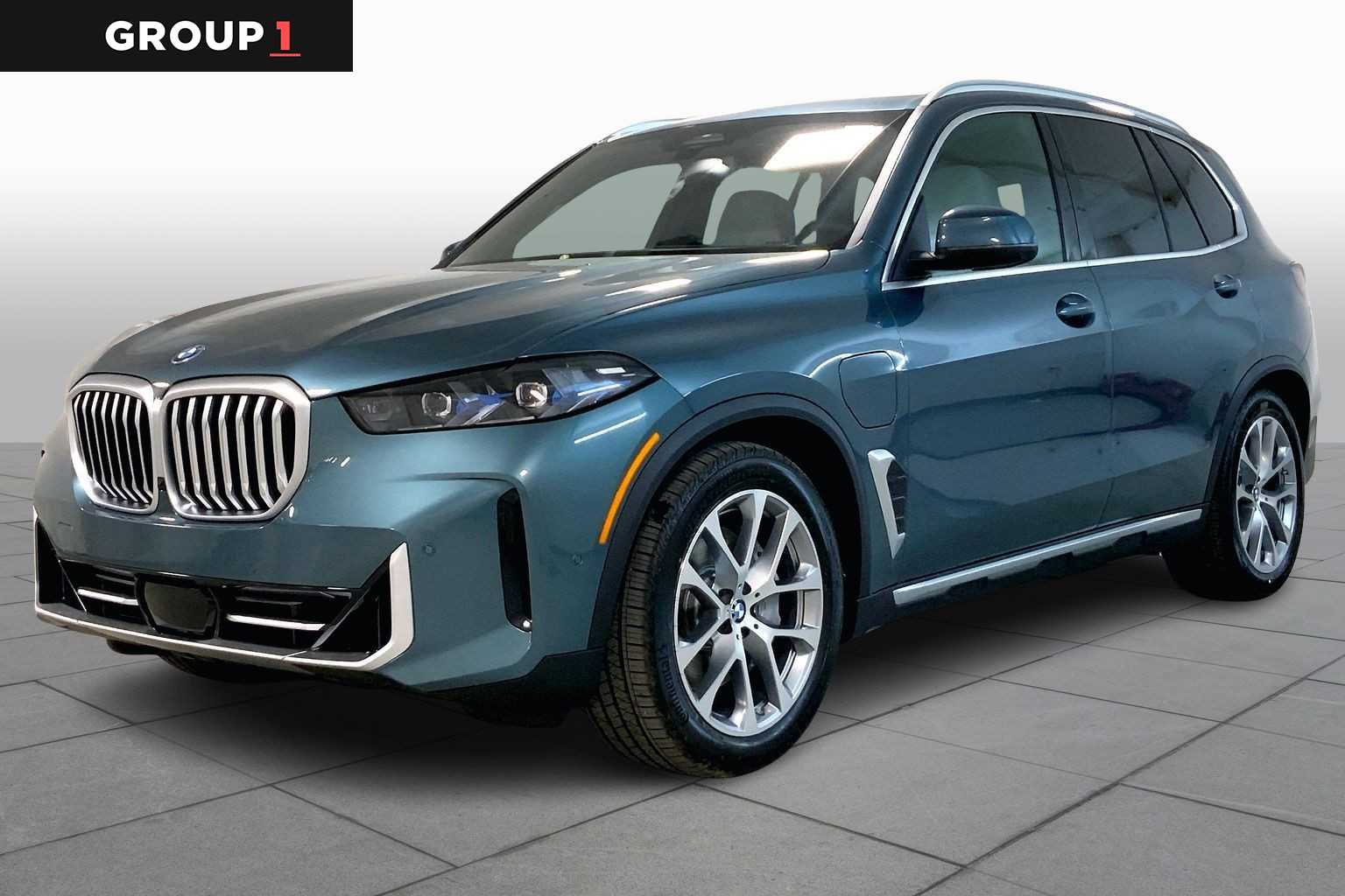 2026 BMW X5 50e's photo