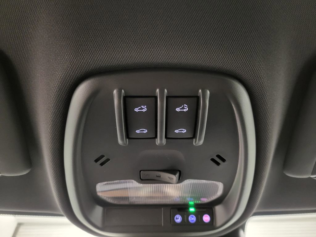 2025 Chevrolet Trax photo 10