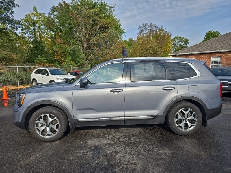 2021 Kia Telluride EX photo 2