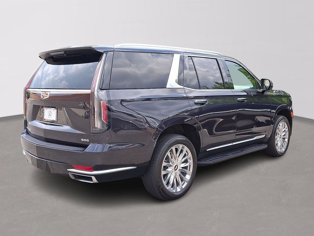 2024 Cadillac Escalade Premium Luxury photo 4