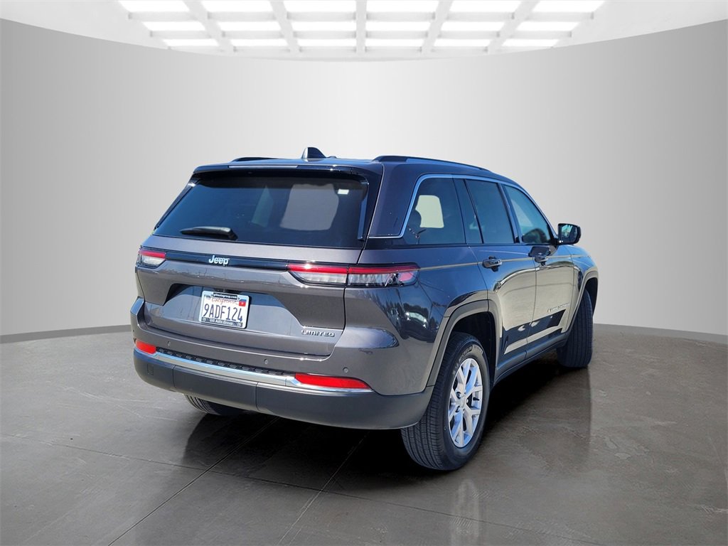 2022 Jeep Grand Cherokee Limited photo 3