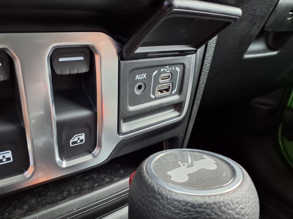 2025 Jeep Wrangler Sport photo 17