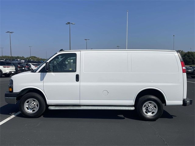 2024 Chevrolet Express 2500 Work Van photo 4
