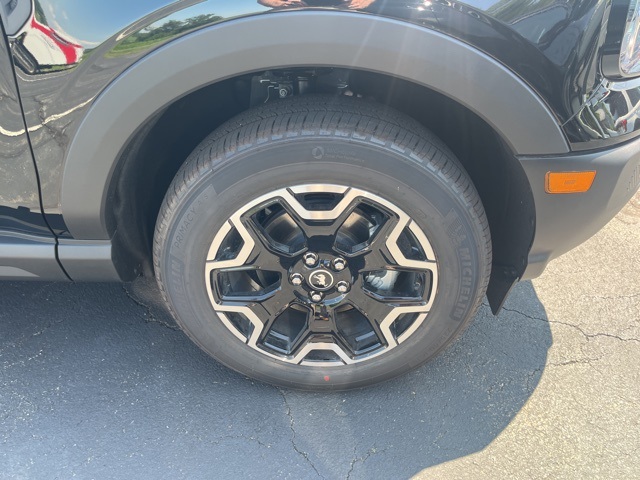 2025 Ford Bronco Sport Outer Banks photo 4