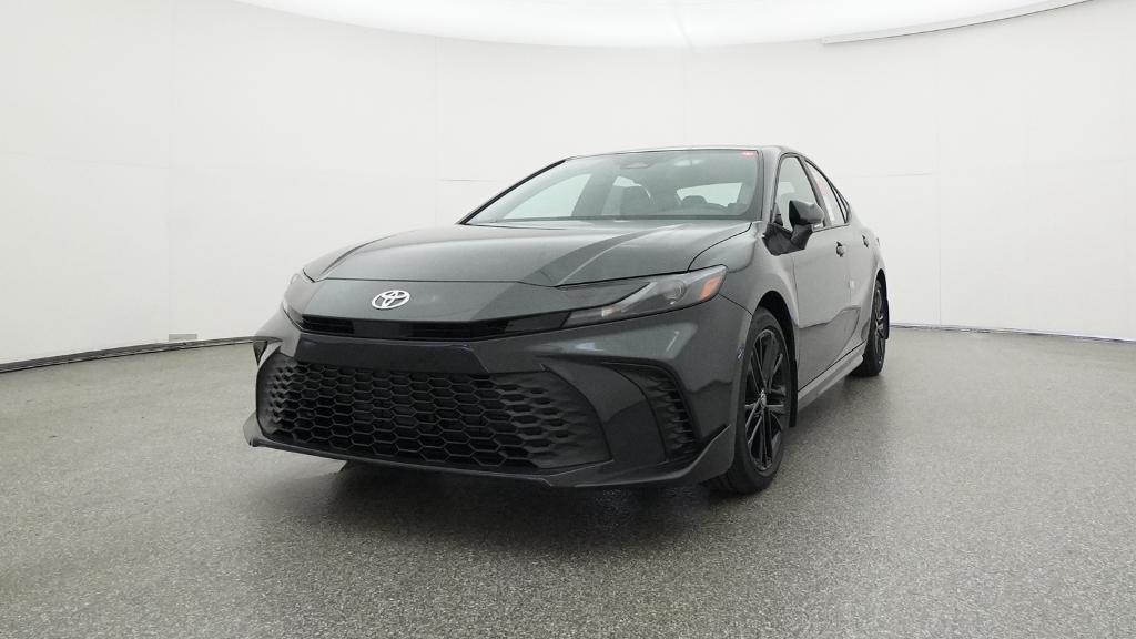 2025 Toyota Camry SE photo 4