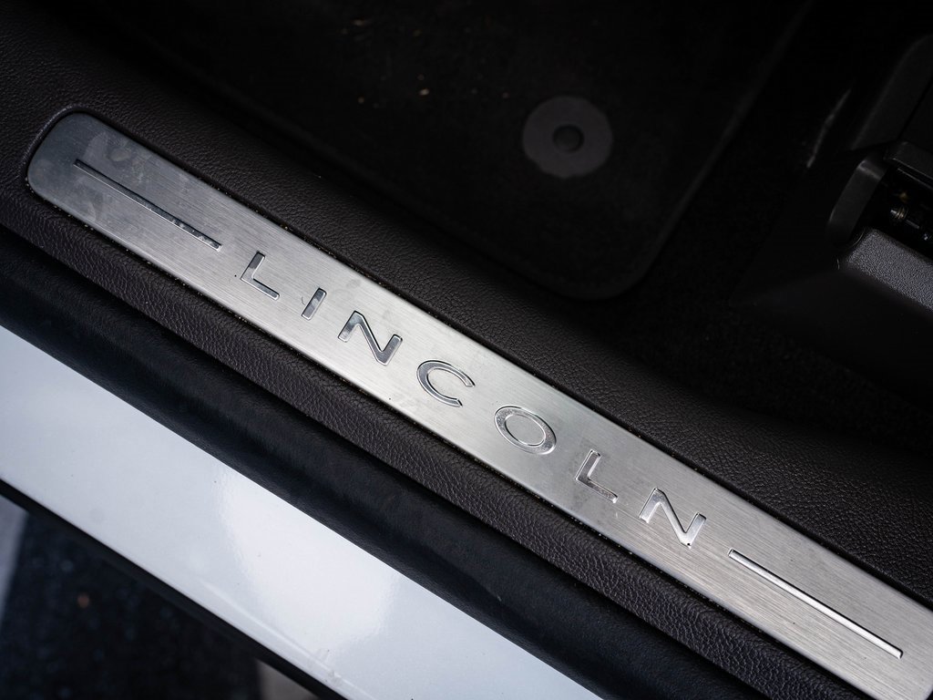2022 Lincoln Corsair Standard photo 20