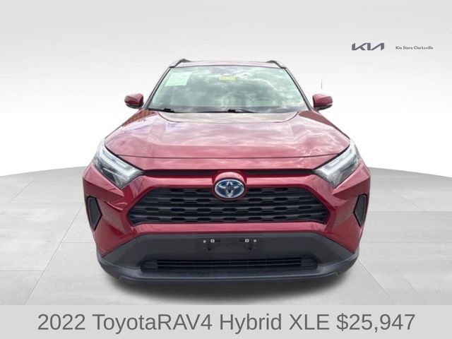 2022 Toyota RAV4 Hybrid XLE photo 2
