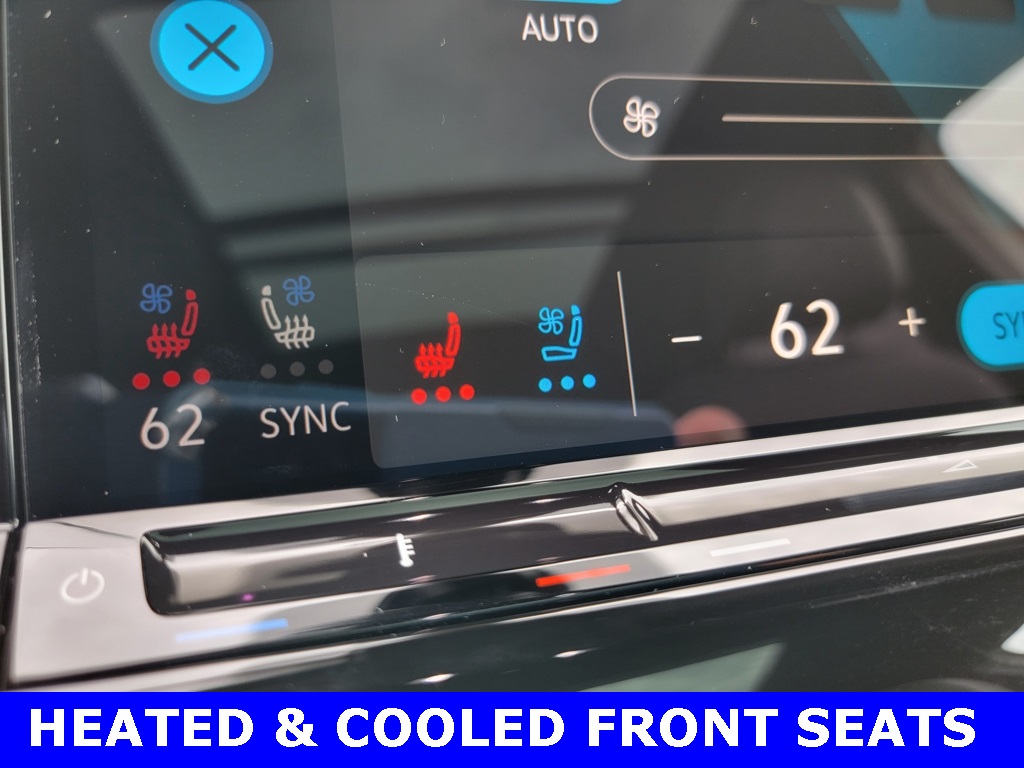 2025 Volkswagen Atlas Cross Sport SE Technology photo 6