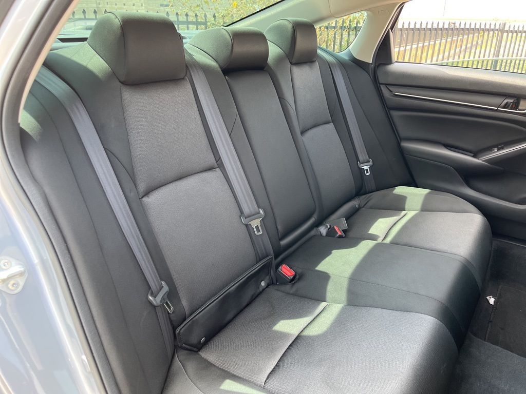 2022 Honda Accord LX photo 25