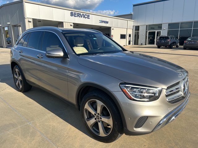 2022 Mercedes Benz GLC 300 photo 3