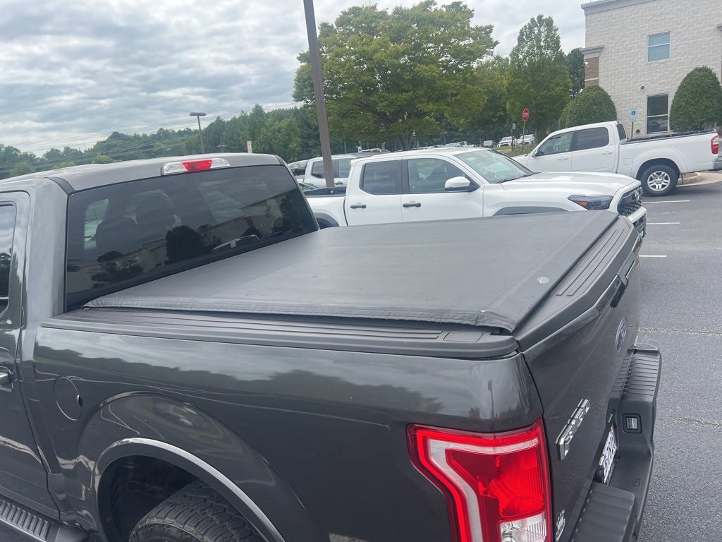 2016 Ford F-150 XLT photo 2