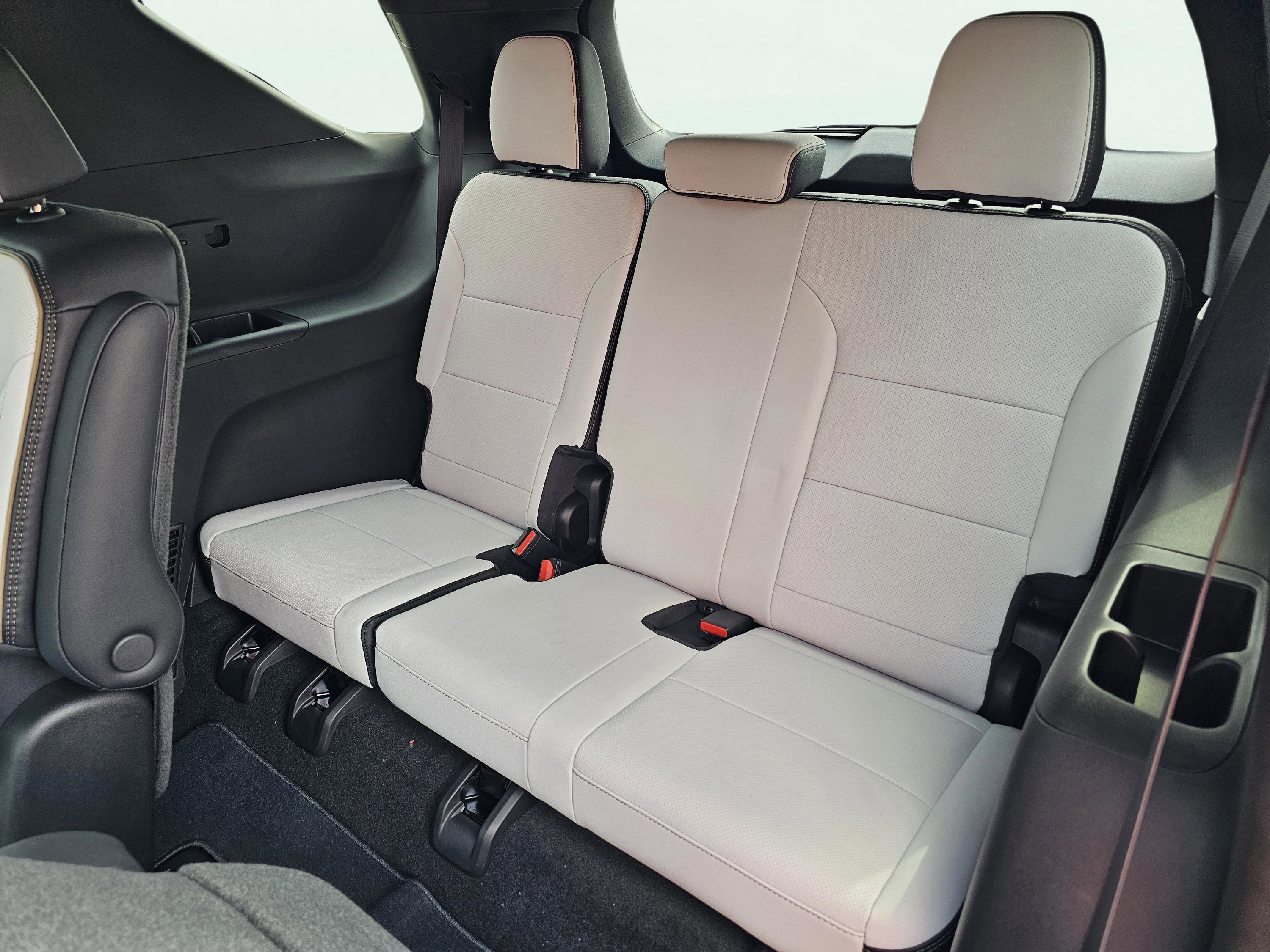 2026 Chevrolet Traverse High Country photo 22