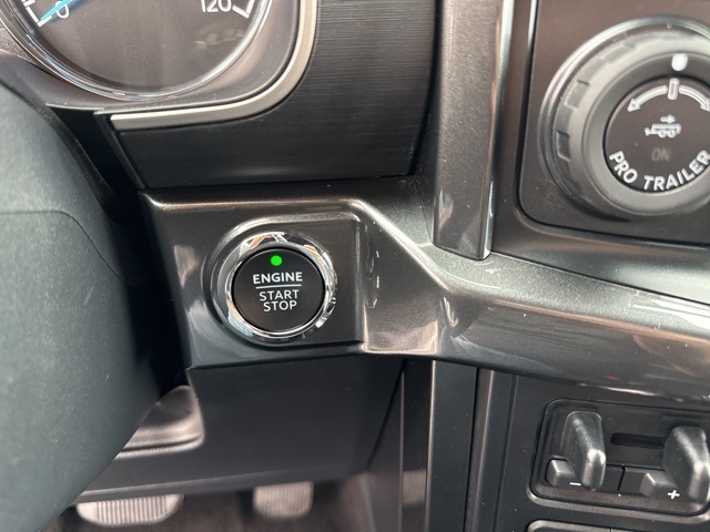 2022 Ford F-150 XLT photo 22