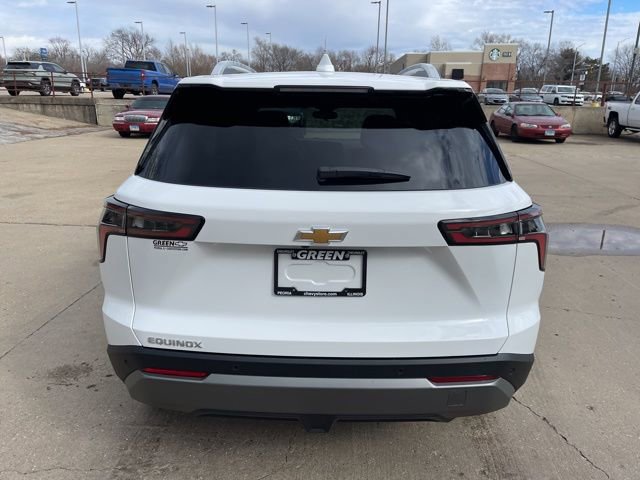 2025 Chevrolet Equinox LT photo 4