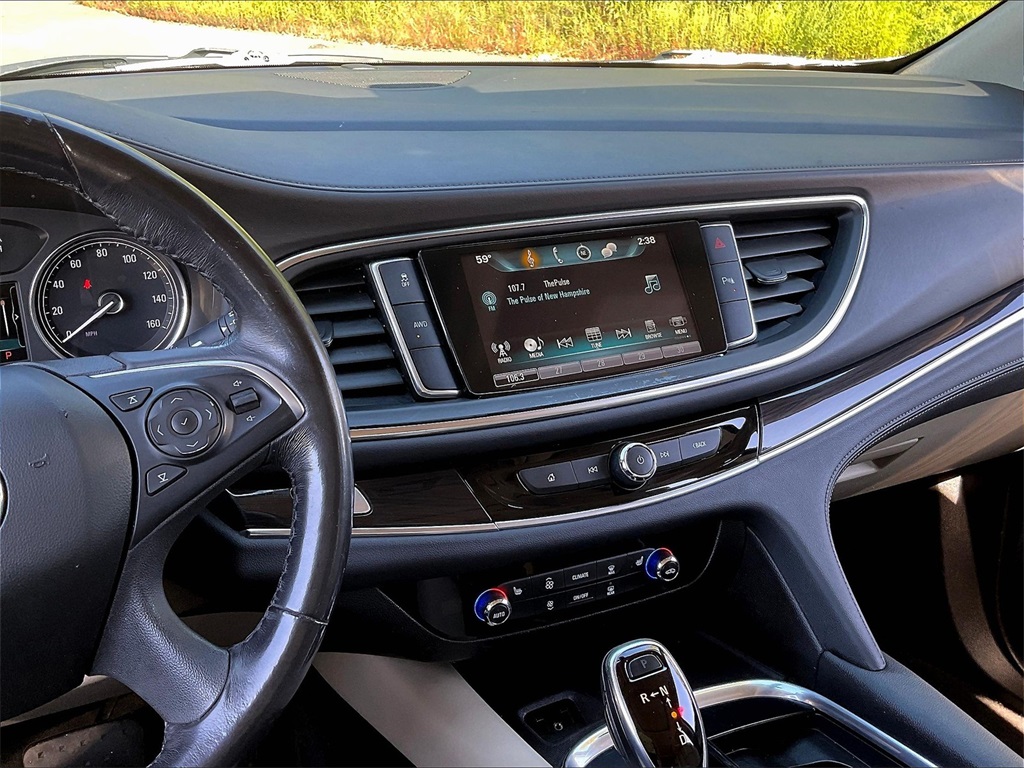 2018 Buick Enclave Essence photo 18