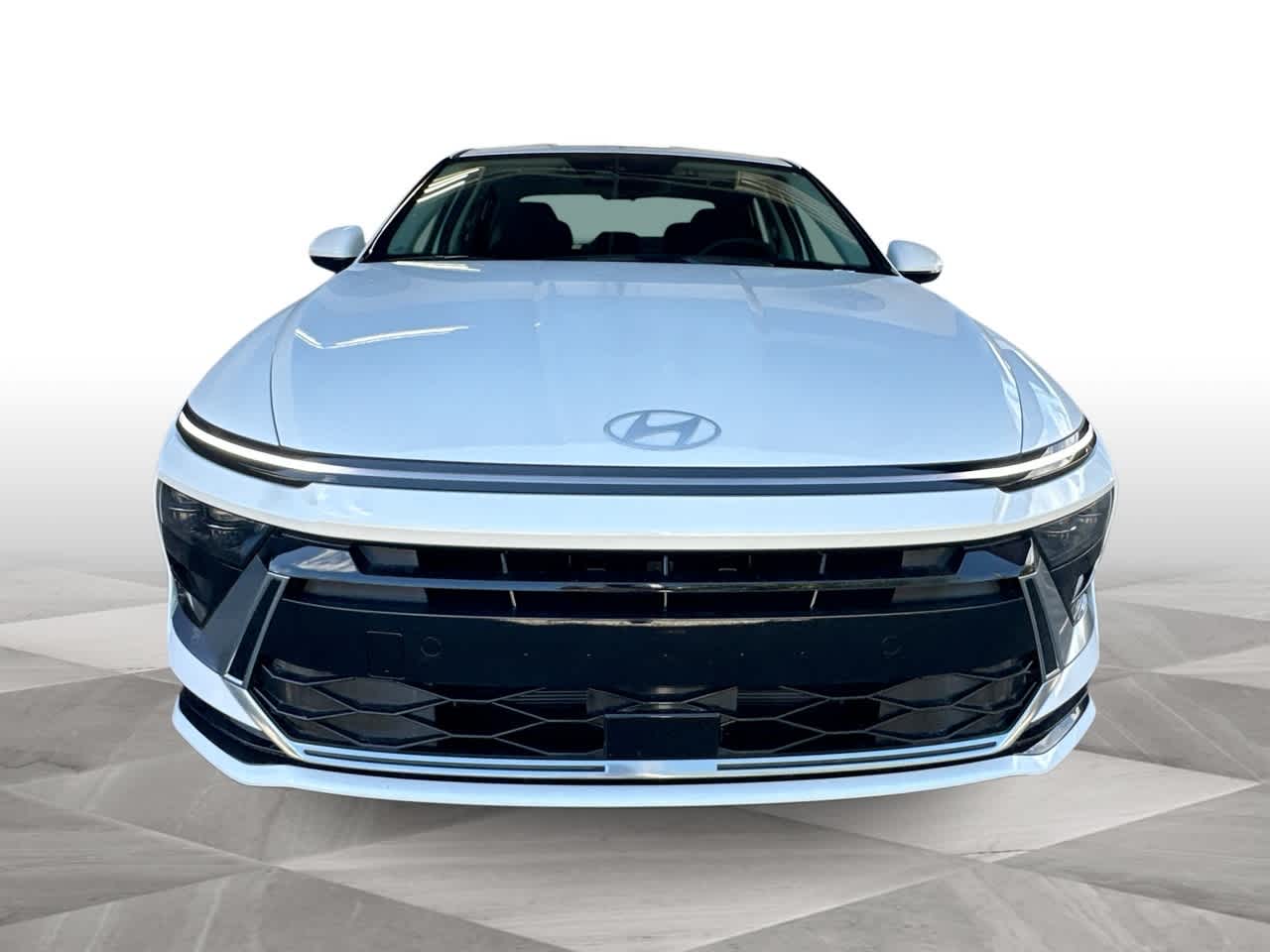 2025 Hyundai Sonata Hybrid SEL photo 3