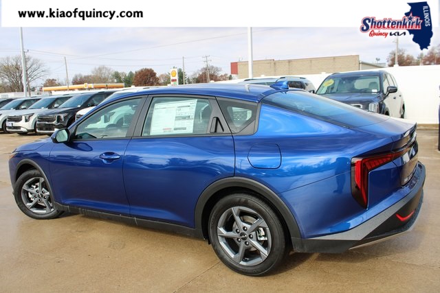 2025 Kia K4 LXS photo 2