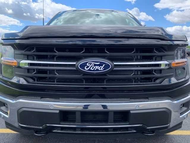 2024 Ford F-150 XLT photo 2
