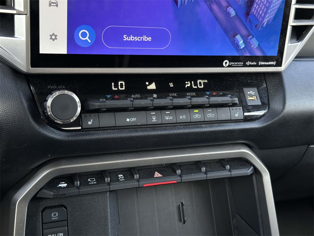 2023 Toyota Tundra SR5 CrewMax photo 4