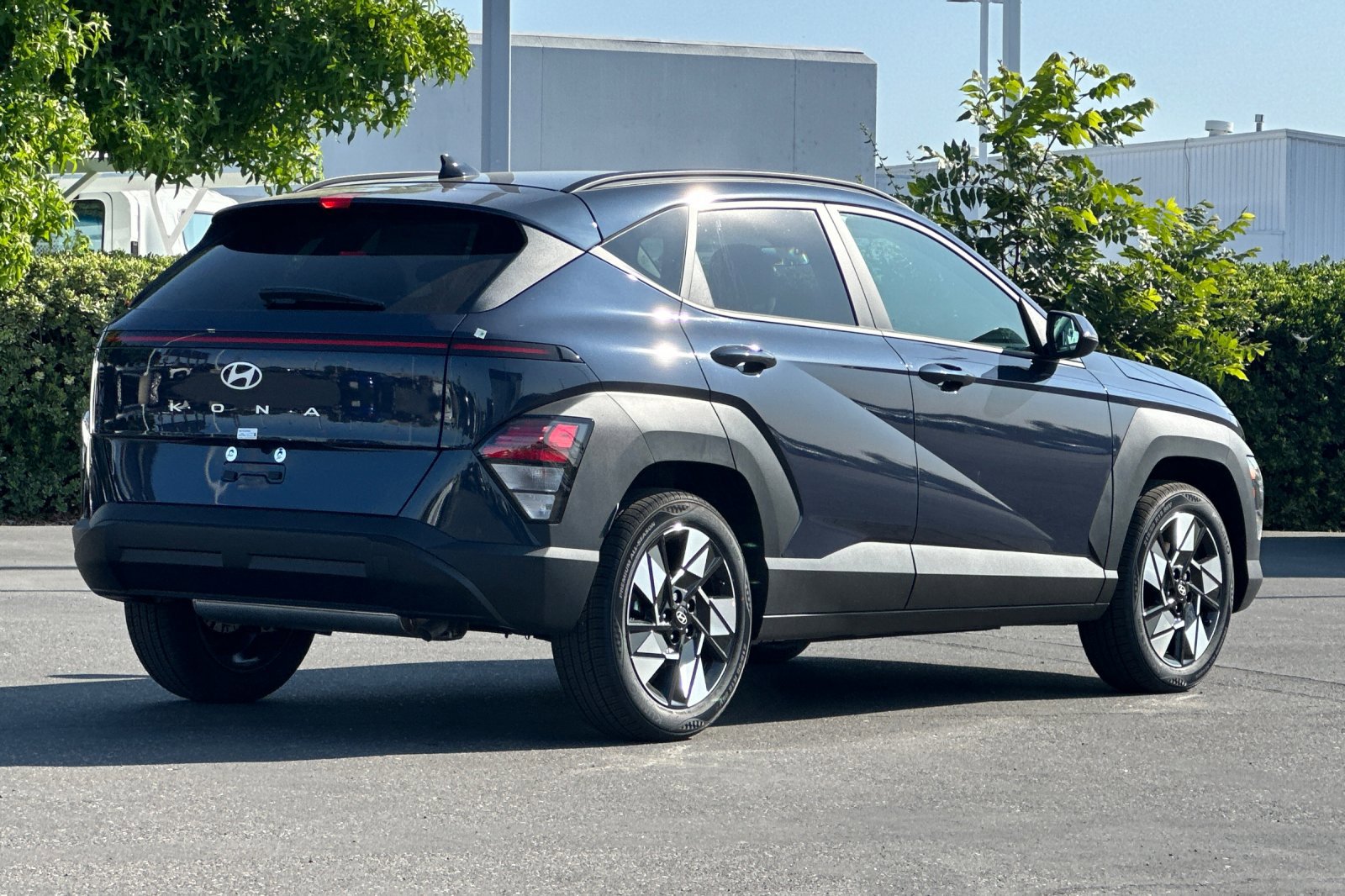 2025 Hyundai Kona SEL photo 4