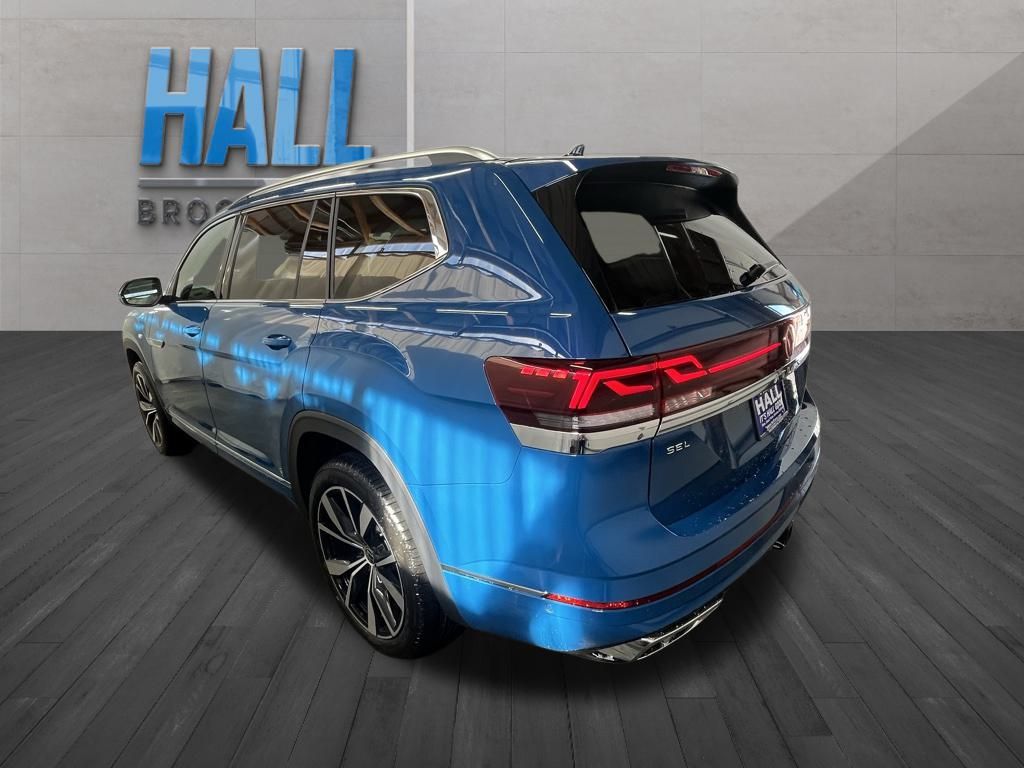 2025 Volkswagen Atlas SEL Premium R-Line photo 3