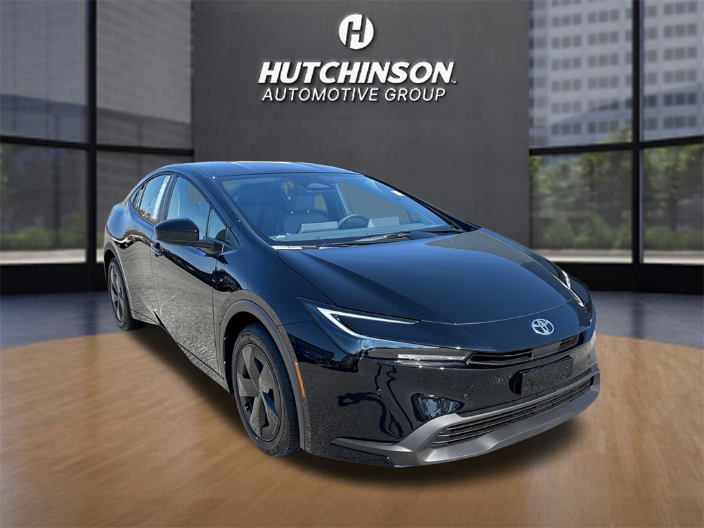 2026 Toyota Prius LE's photo