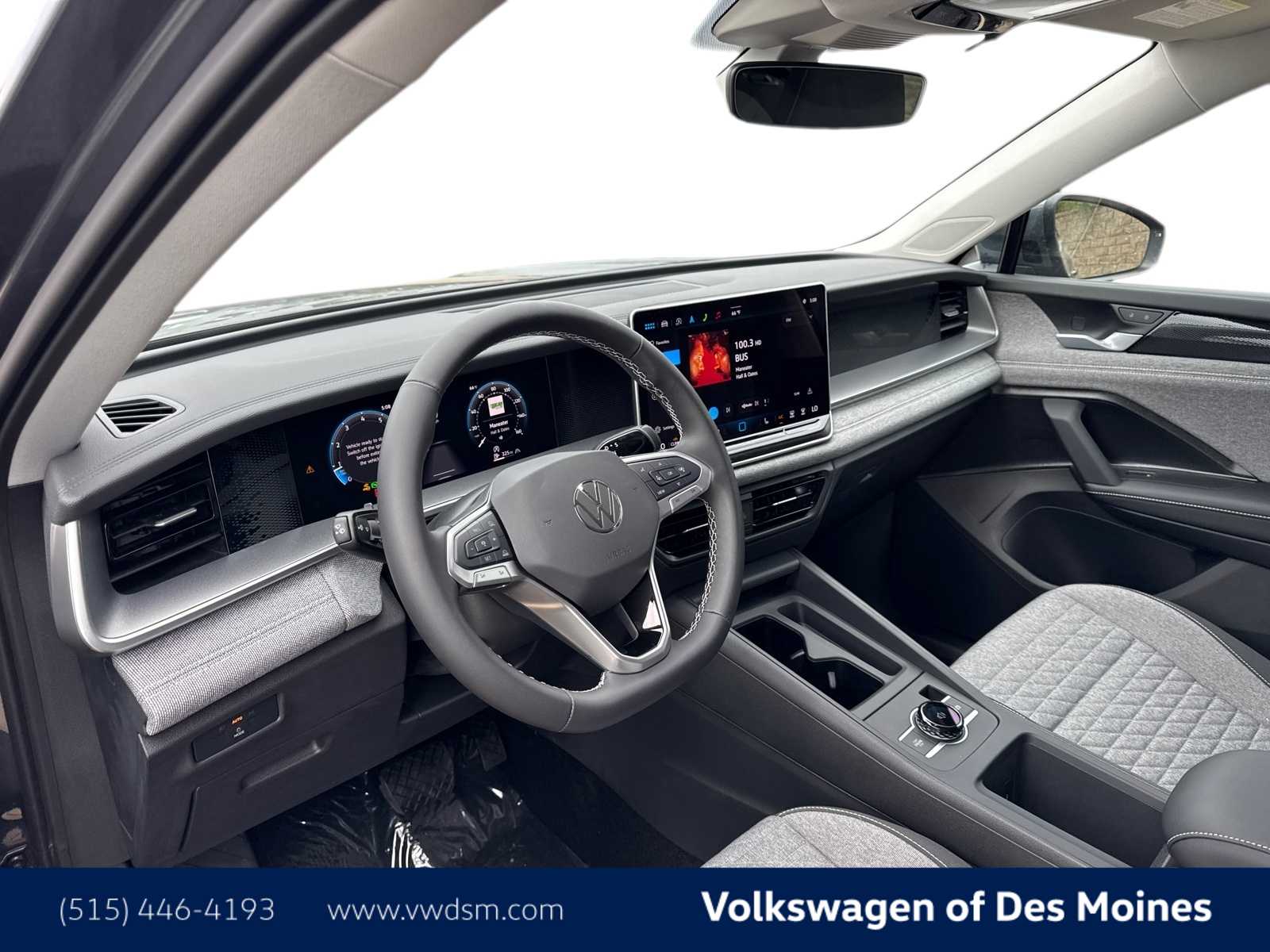 2025 Volkswagen Tiguan S photo 2
