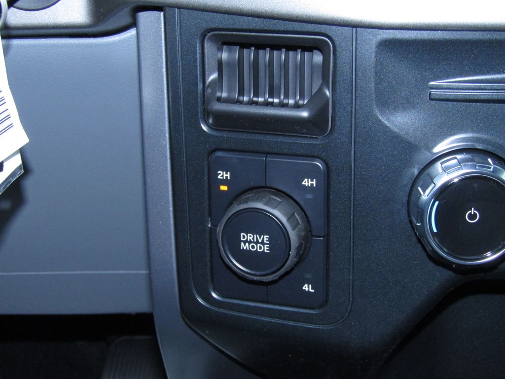 2025 Ford F-150 XLT photo 22