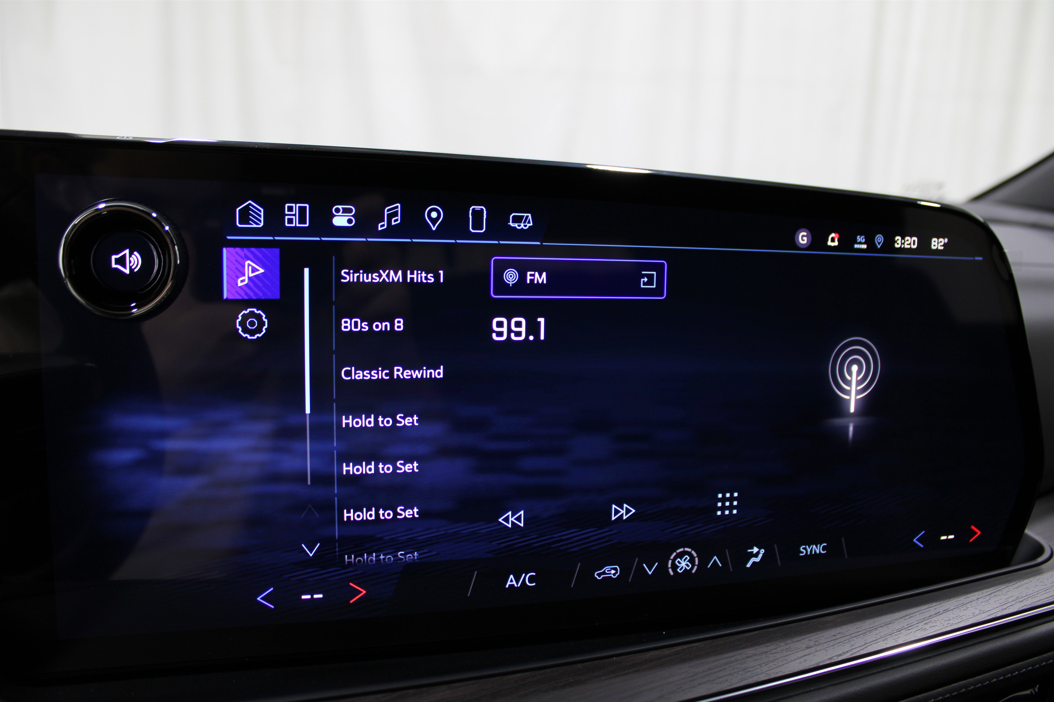 2025 Chevrolet Tahoe LS photo 3