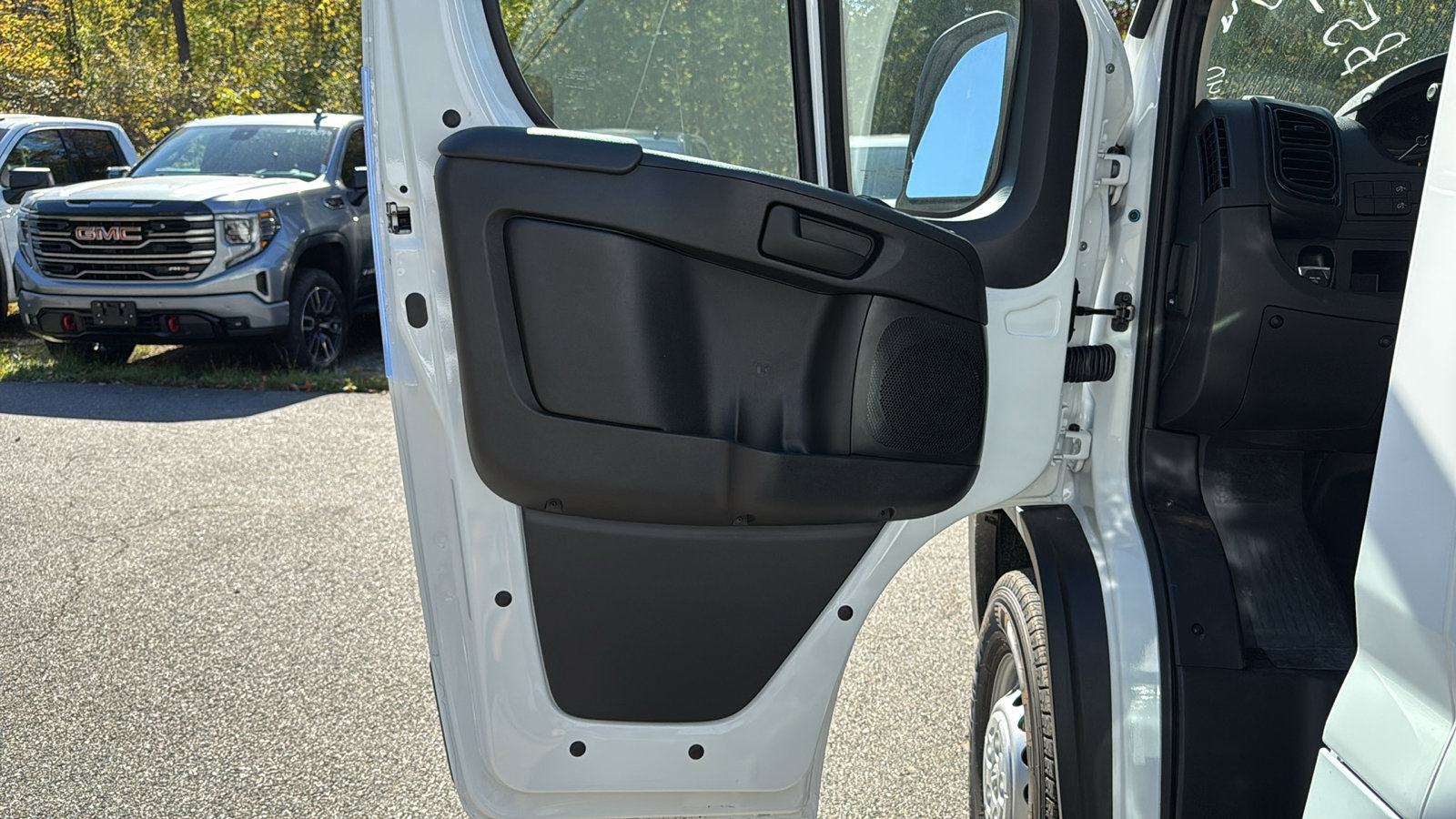 2026 Ram ProMaster 2500 photo 2