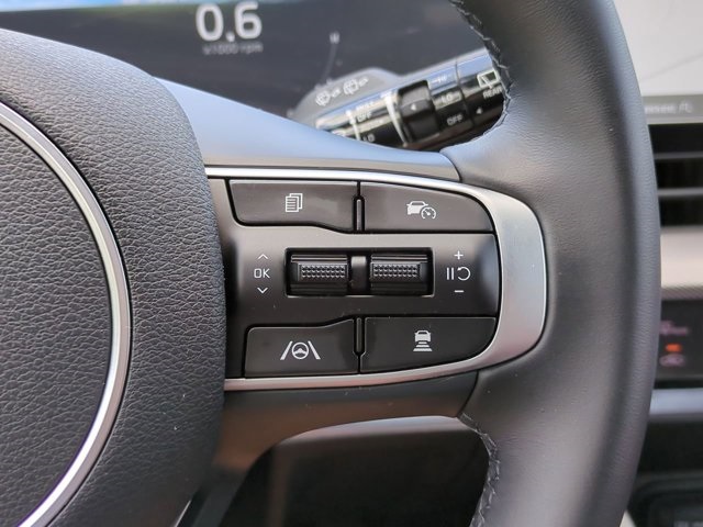 2024 Kia Sportage SX photo 25