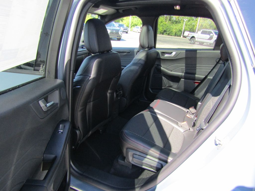 2025 Ford Escape ST-Line Select photo 27