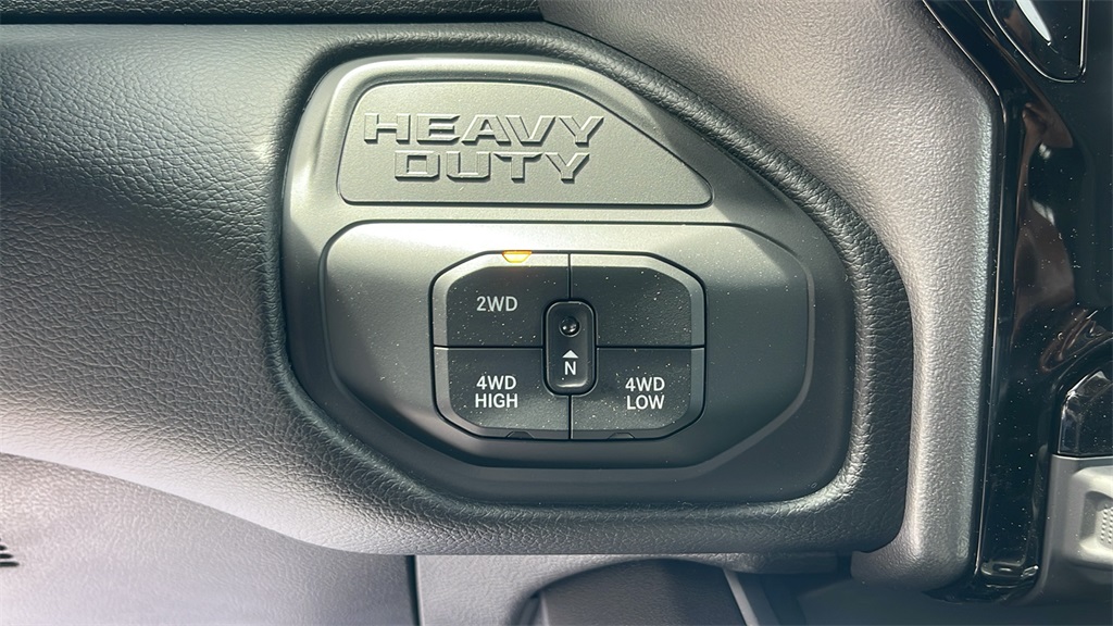 2025 Ram 3500 Big Horn photo 21