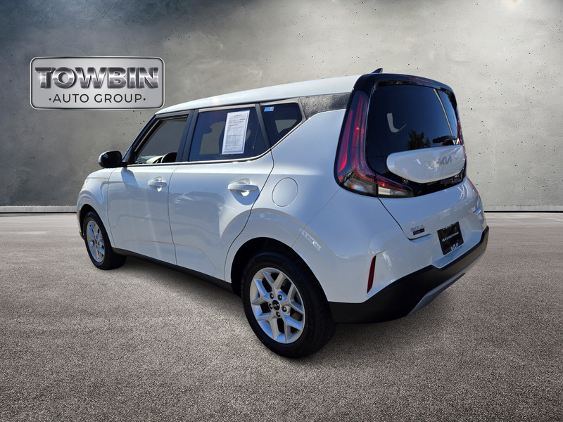 2024 Kia Soul LX photo 6