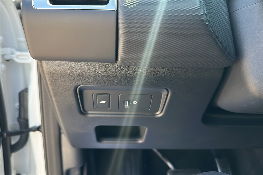2025 Land Rover Discovery SE photo 23
