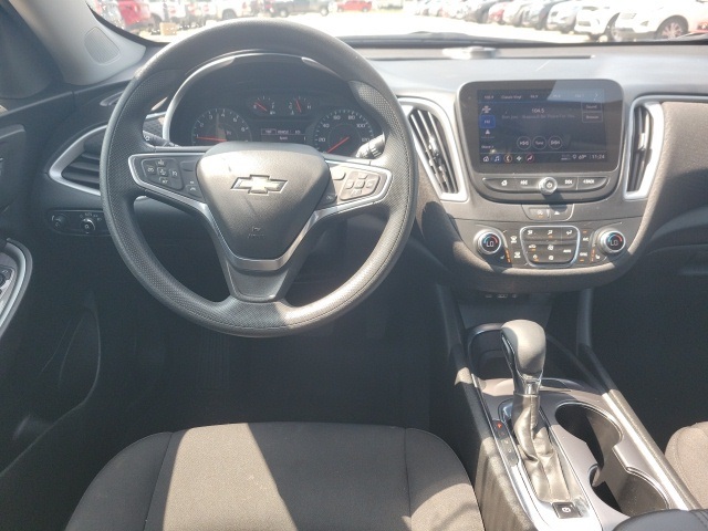 2023 Chevrolet Malibu 1LT photo 3