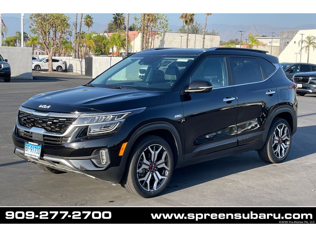 2022 Kia Seltos SX's photo